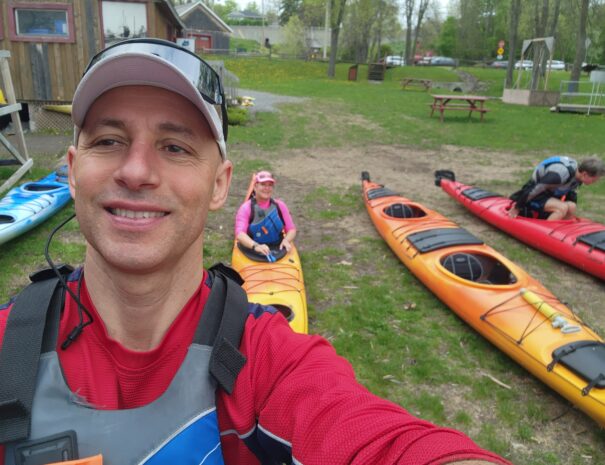 Guided Kayaking Tour on the St-Lawrence River with Alasi Québec.