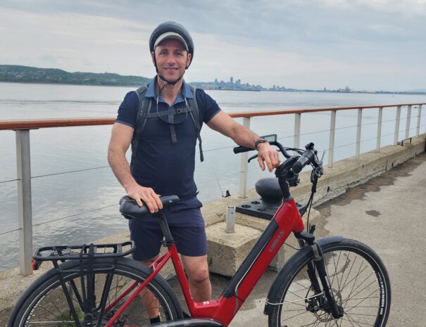 Guided Electric Bike Tour of Île d'Orléans island with Alasi Québec.